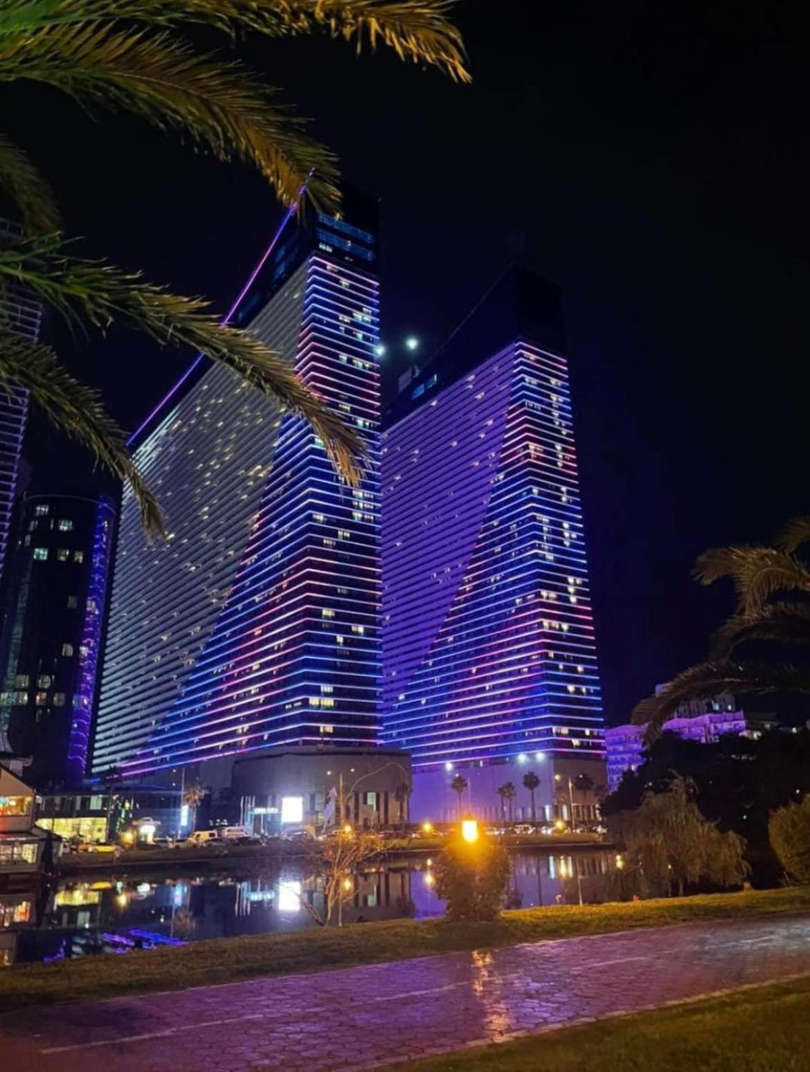 Downtown Centre In Batumi Aparthotel Orbi City In Batum Dış mekan fotoğraf